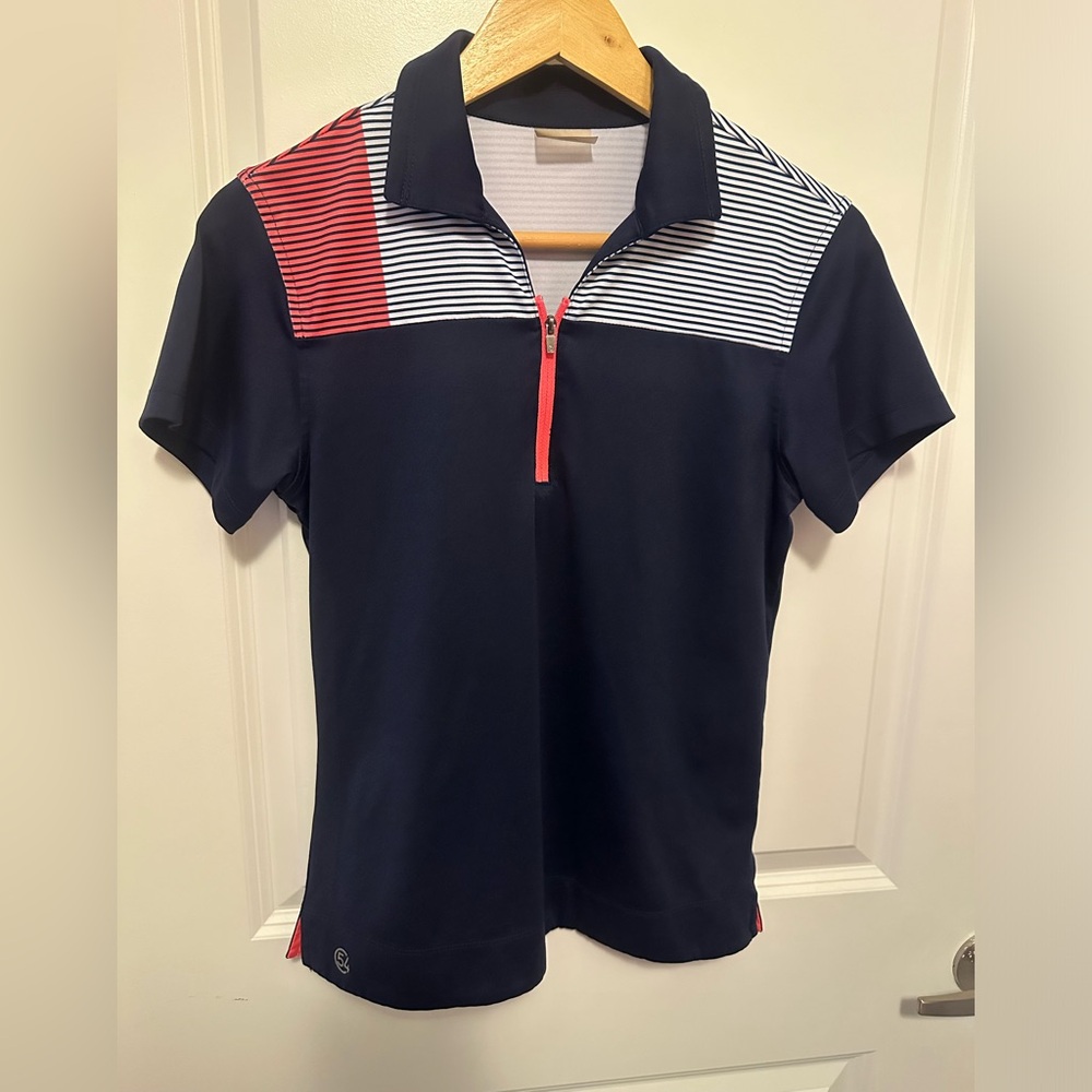 Chase54 women’s small navy polo. Coral, navy. EUC. Golf, Tennis, pickleball